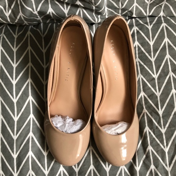 Kelly & Katie Heels, Round Toe - Nude, Size 8 - Picture 14 of 16